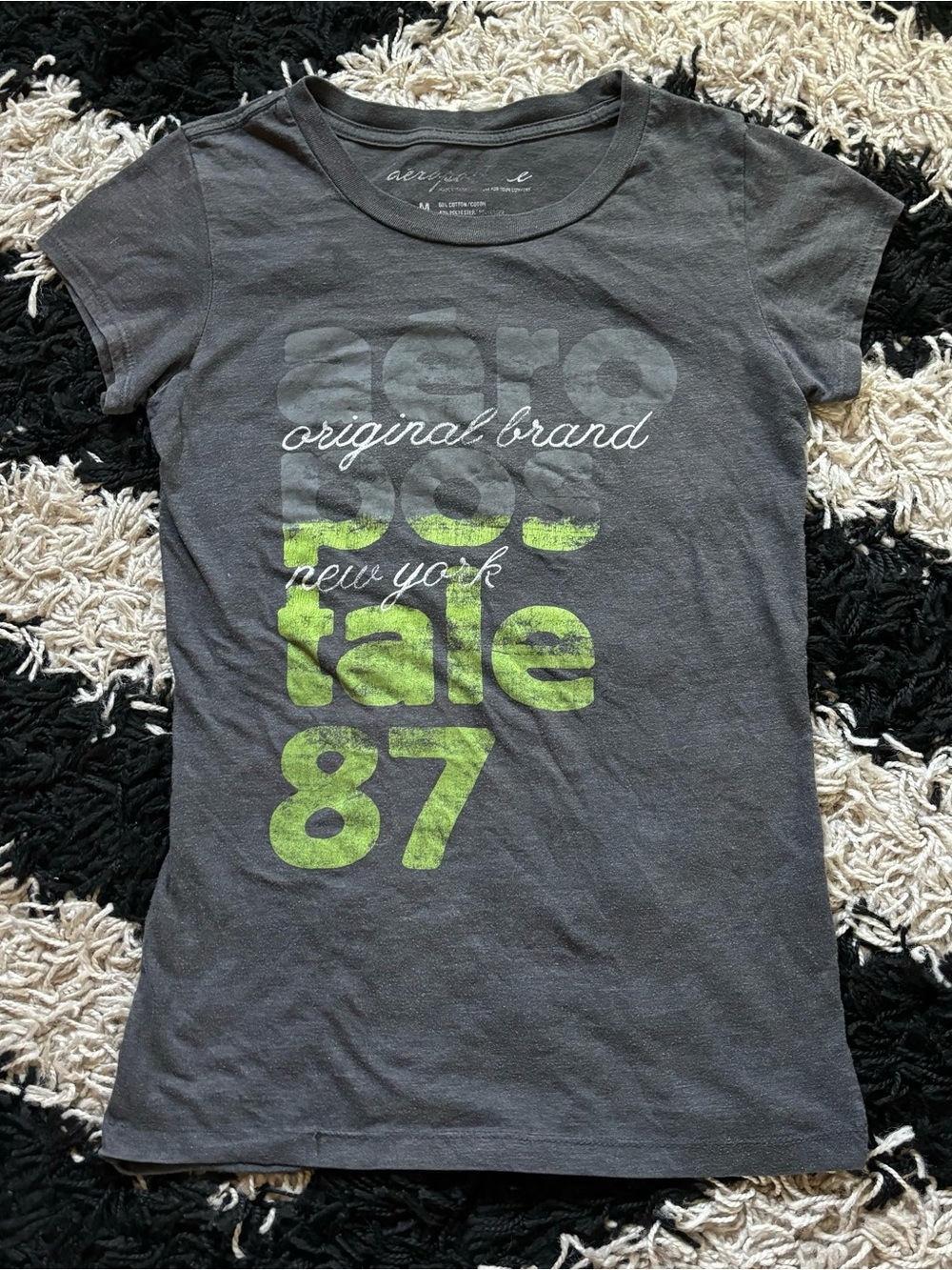 Aeropostale Graphic New York 87 Logo Grey Green Tshirt